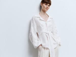 GAPTUVALNYA NAGIDKY WHITE EMBROIDERED BLOUSE