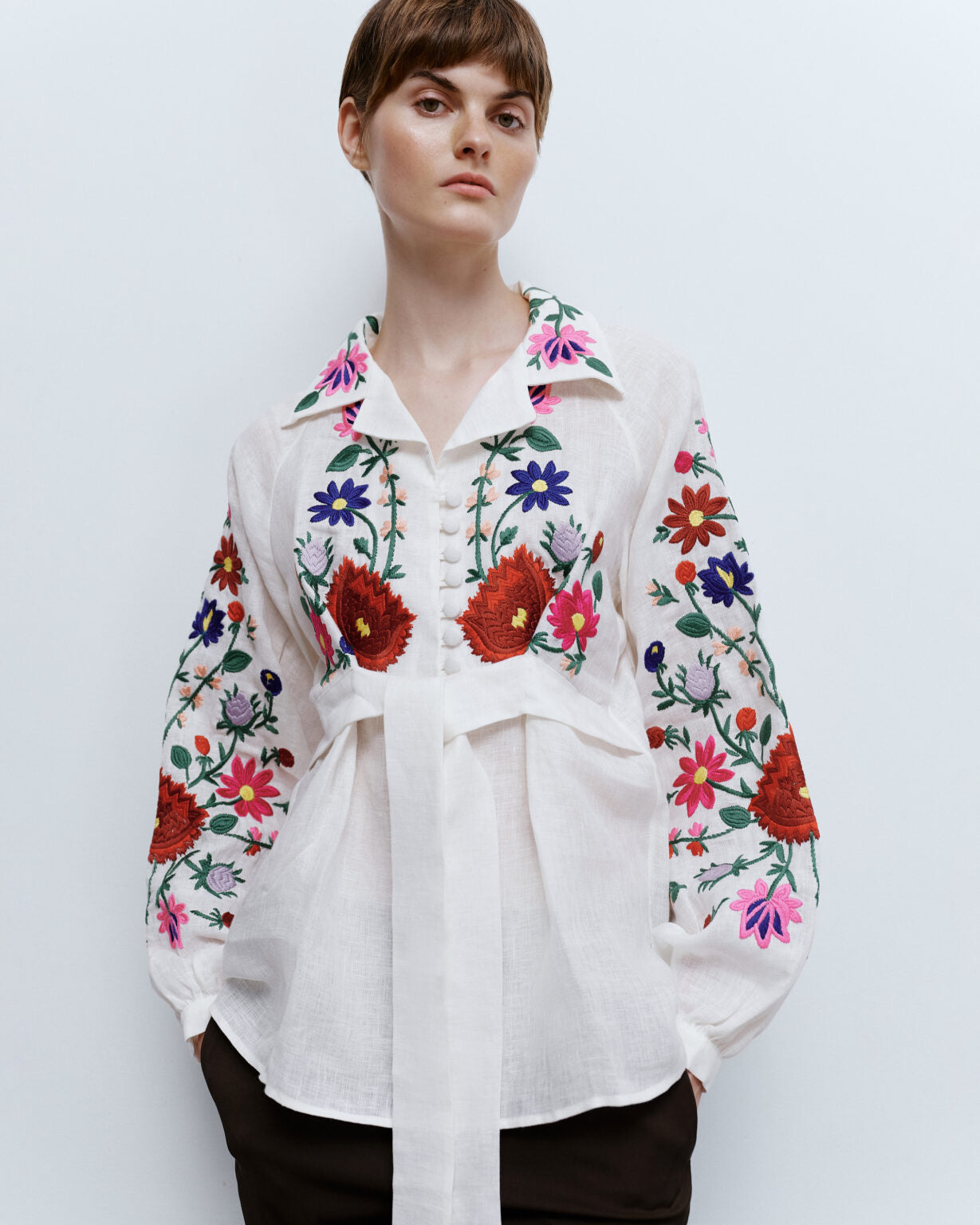 GAPTUVALNYA NAGIDKY MULTICOLOR EMBROIDERED BLOUSE