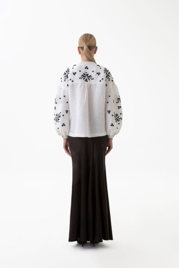 GAPTUVALNYA YAVORIVSKY DIVOTSVIT SHIRT (BLACK EMBROIDERY)