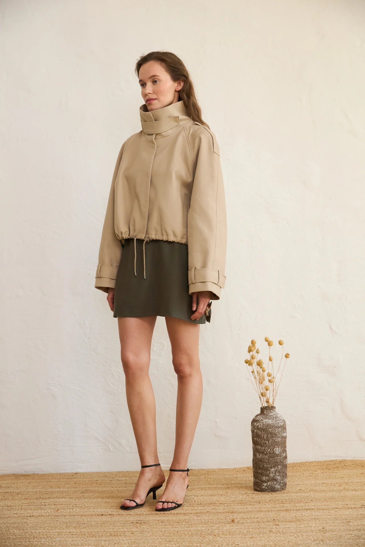 SELERA BEIGE BOMBER JACKET