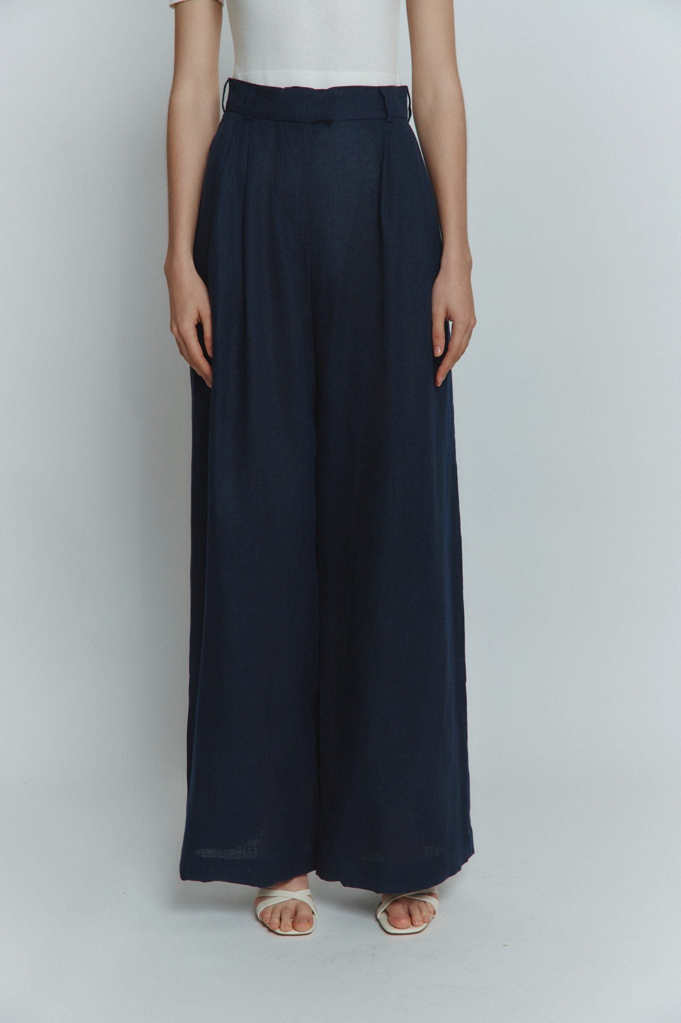 MORANDI NAVY LINEN PALAZZO TROUSERS