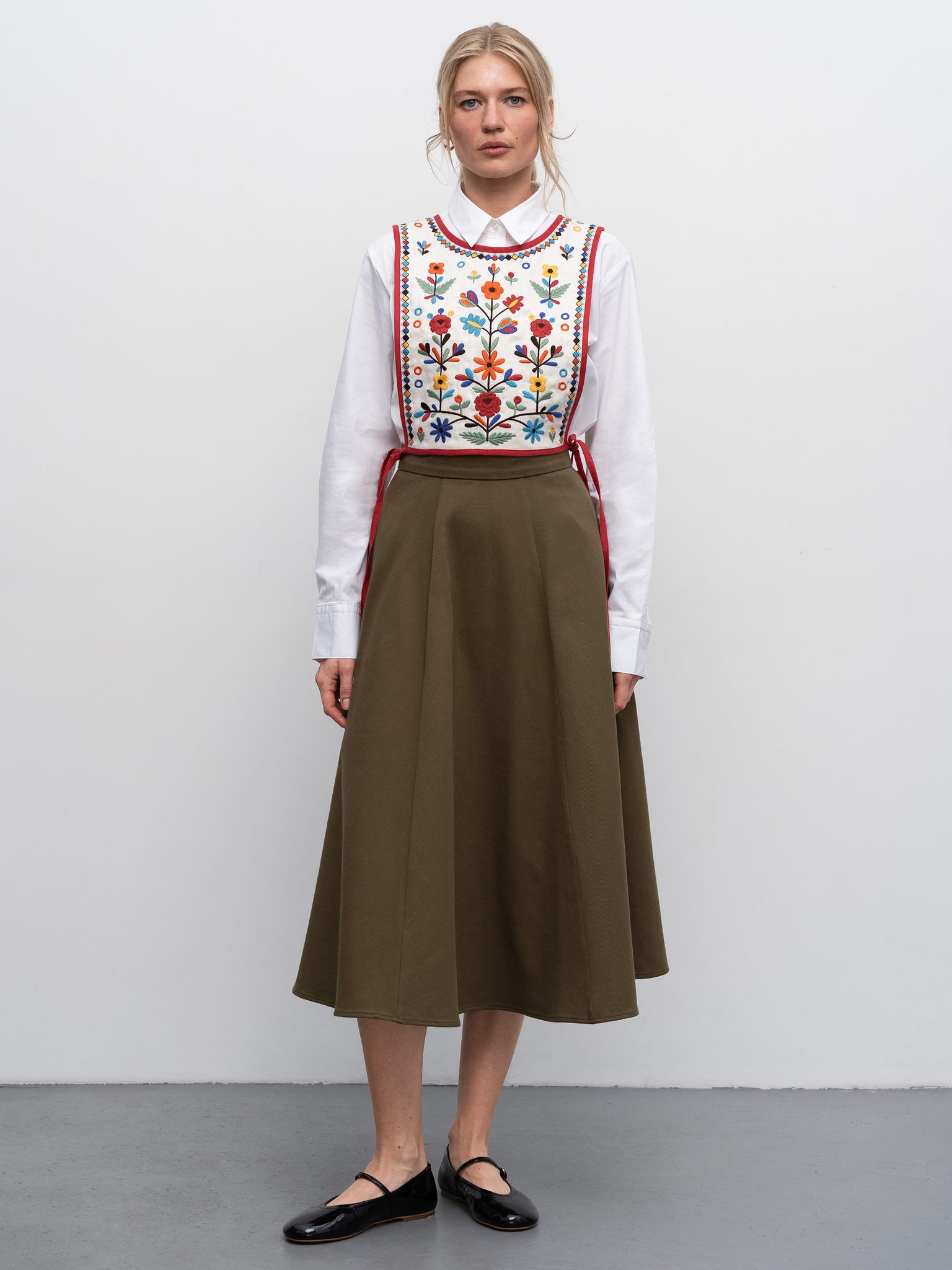 ETNODIM Linen embroidered vest with ties Yaryna vest