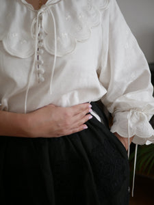 GAPTUVANYA ODA SHIRT IN WHITE COLOURS