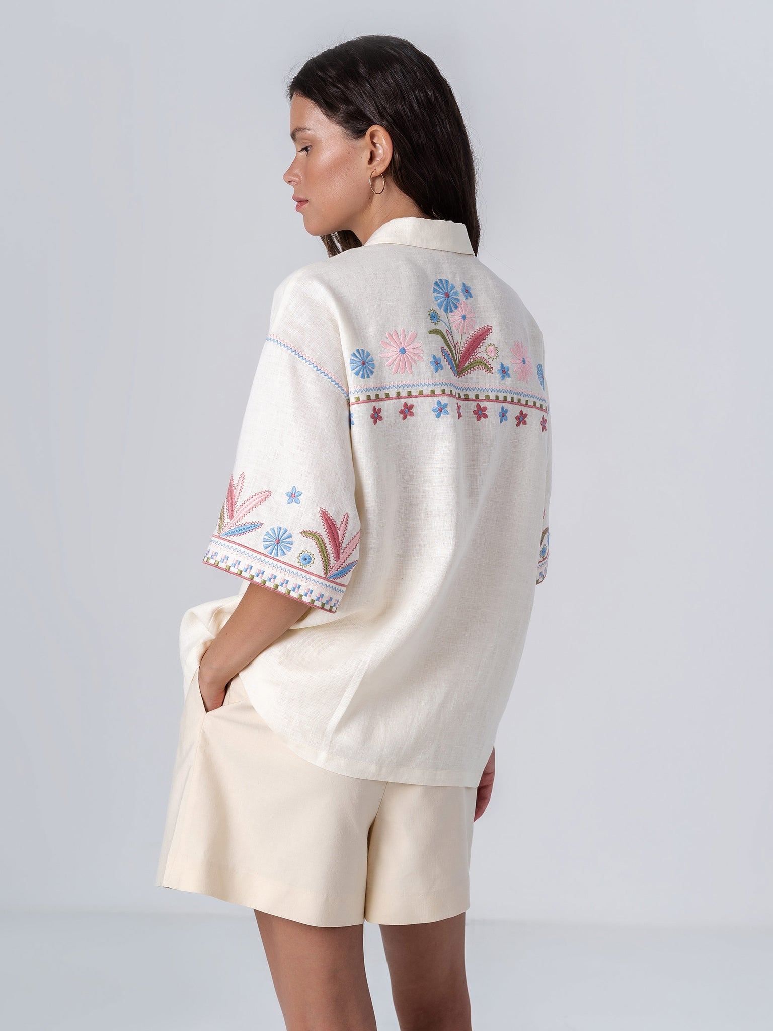 ETNODIM Linen shirt with floral embroidery Veselka